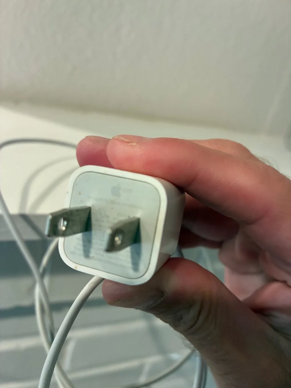 Apple A1385 Genuine White Lightning USB Wall Charger with Cable - 2 Pack